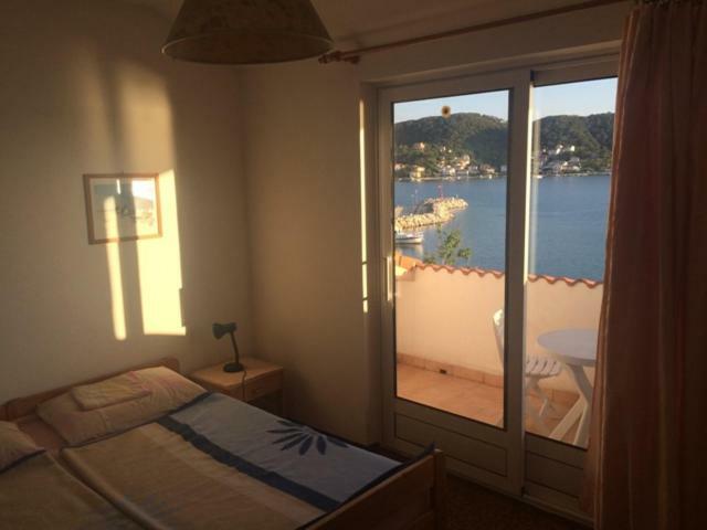 Apartmán Apartman Supetarska Draga Exteriér fotografie